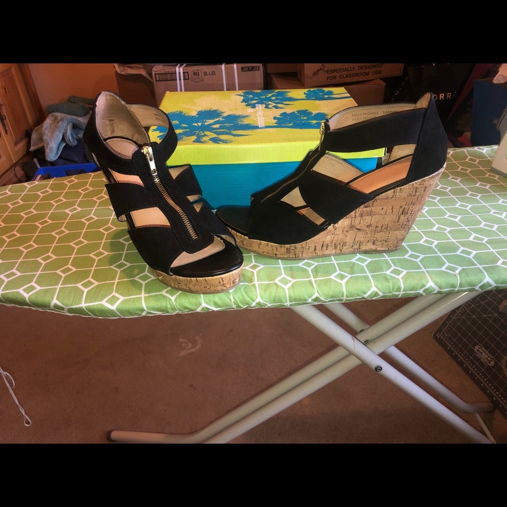 Wedges size 11 M